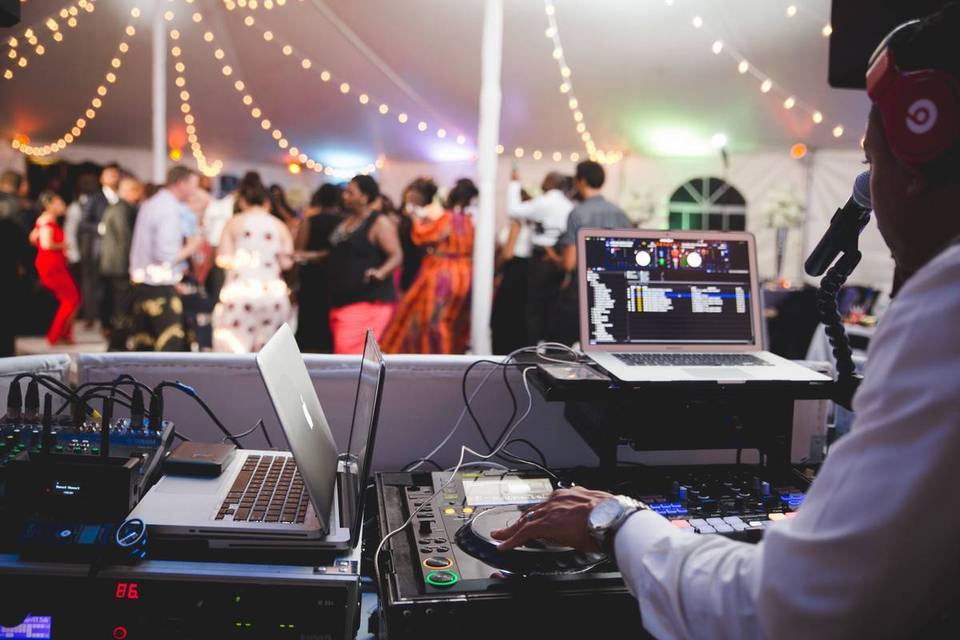 DJ Turntable wedding