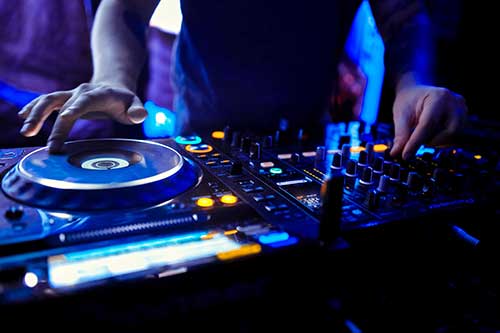 DJ Turntable picture