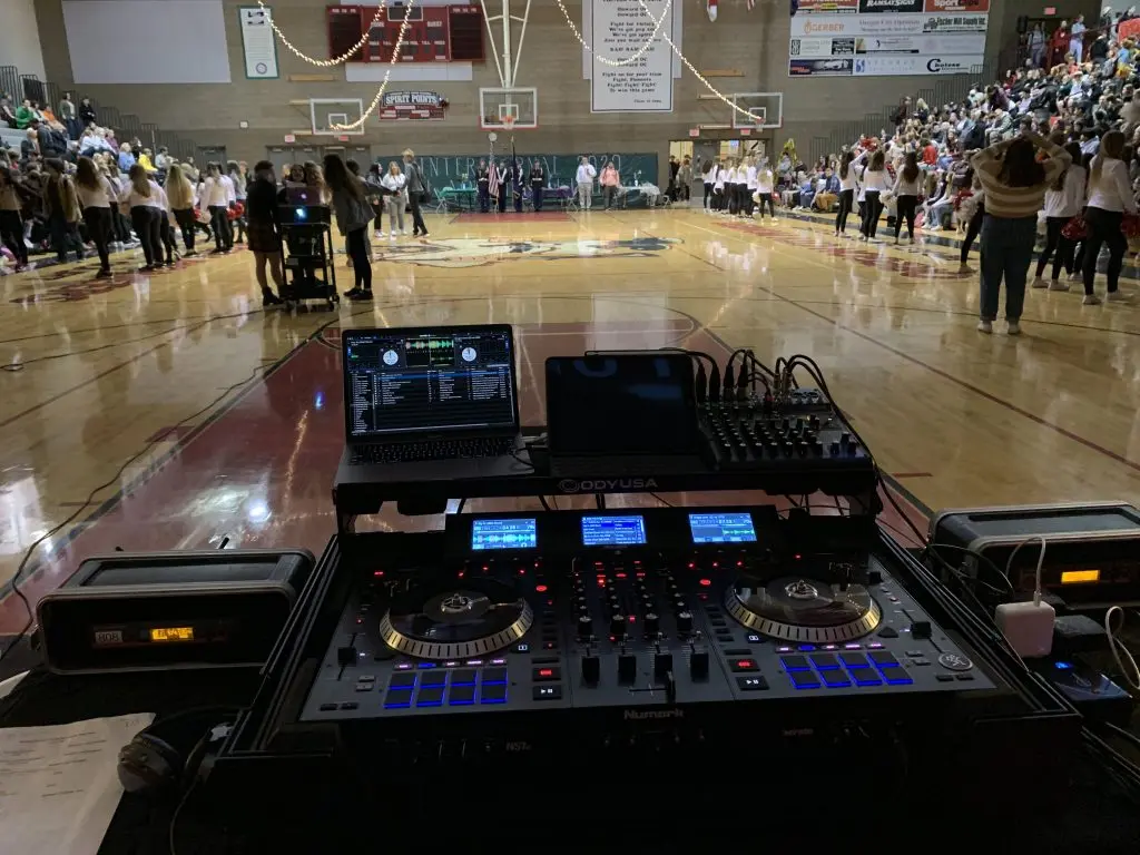 dj at school